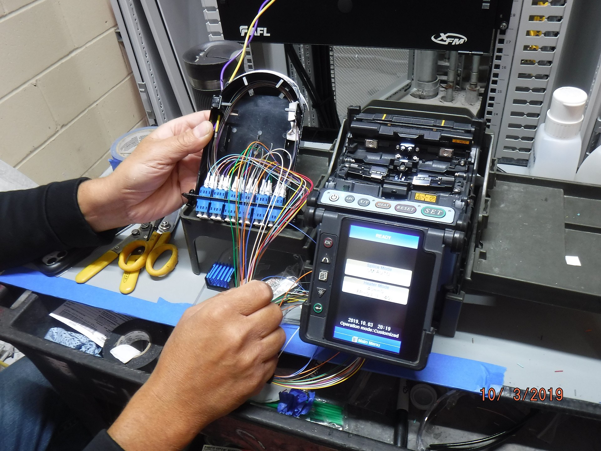 Apparati e cablaggi in armadio tecnico